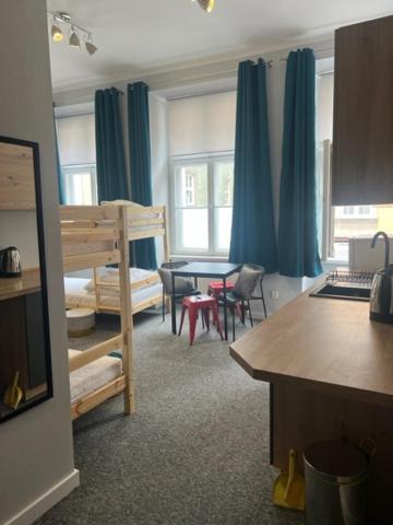 Hostel Plac Kolegiacki Познань Экстерьер фото